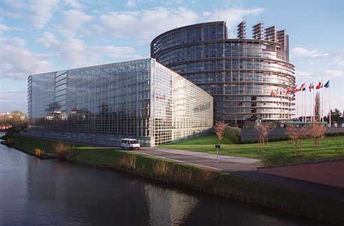 Euroopa Parlamendi hoone Strasbourgis (foto: www.bmvbs.de)