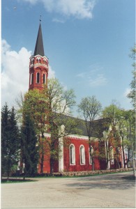 Püha Annale pühendatud Halliste kirik. Foto:www.halliste.ee